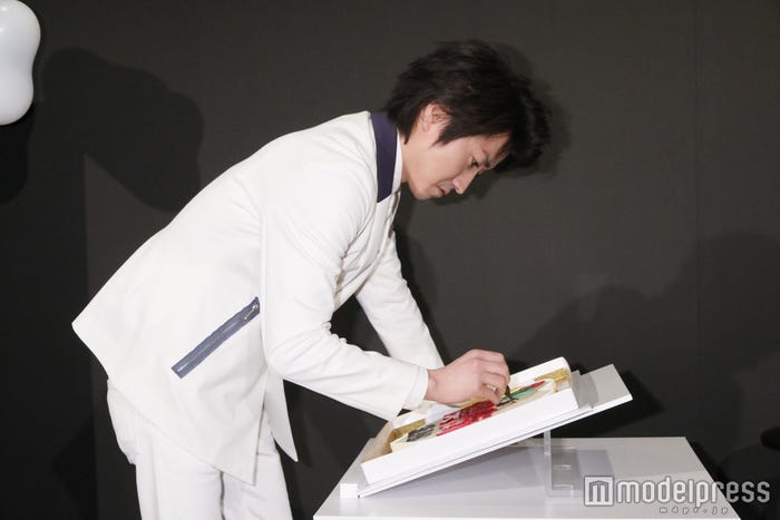 藤原竜也(C)2016 映画「僕だけがいない街」製作委員会