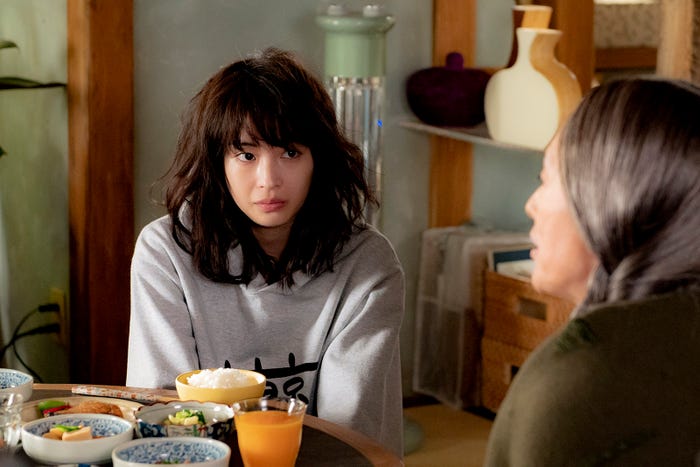 広瀬すず/「夕暮れに、手をつなぐ」第2話より(C)TBS