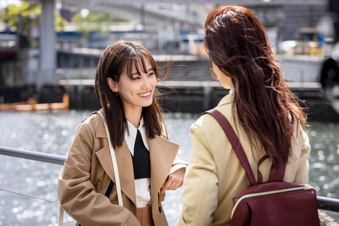 山下美月、玄理「弁護士ソドム」第3話より(C)テレビ東京