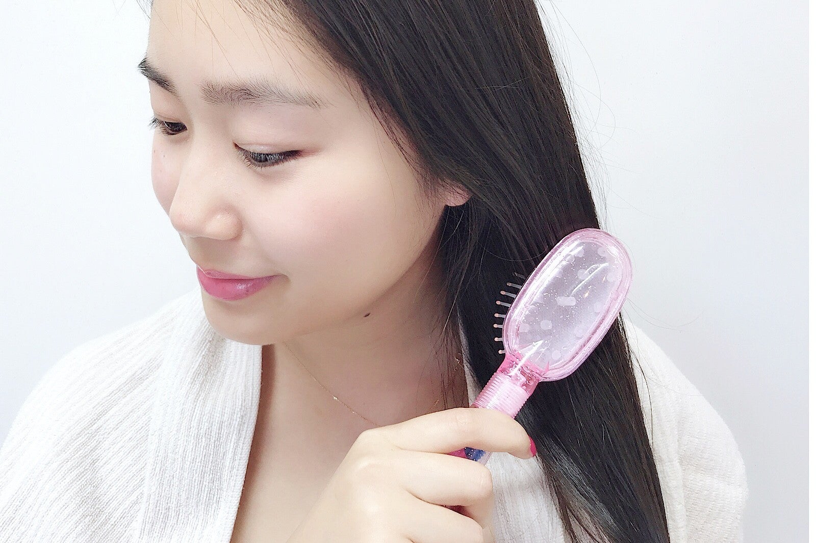 その使い方あってる ヘアオイルを効果的に使ってさらツヤ髪get モデルプレス