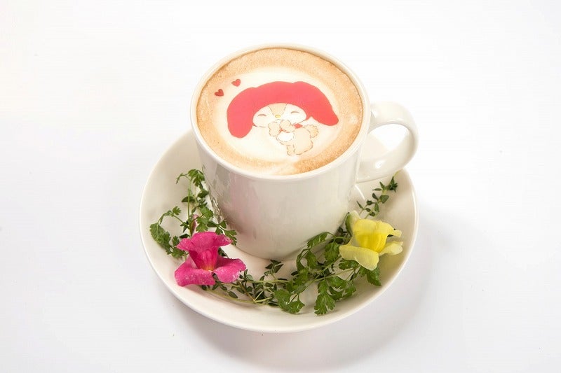 めろぉのほっとラテ756円（税込）（C）2015，2017 SANRIO CO．，LTD．