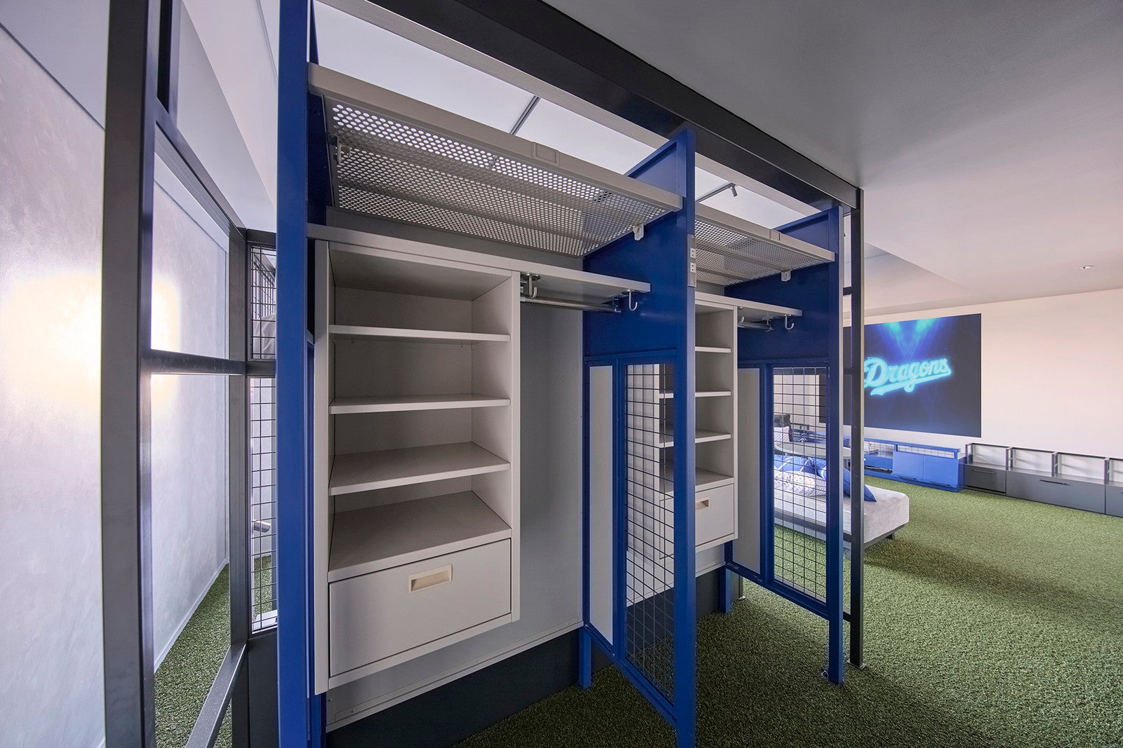 棚も選手ロッカーを実測して作ったもの（C）中日ドラゴンズ