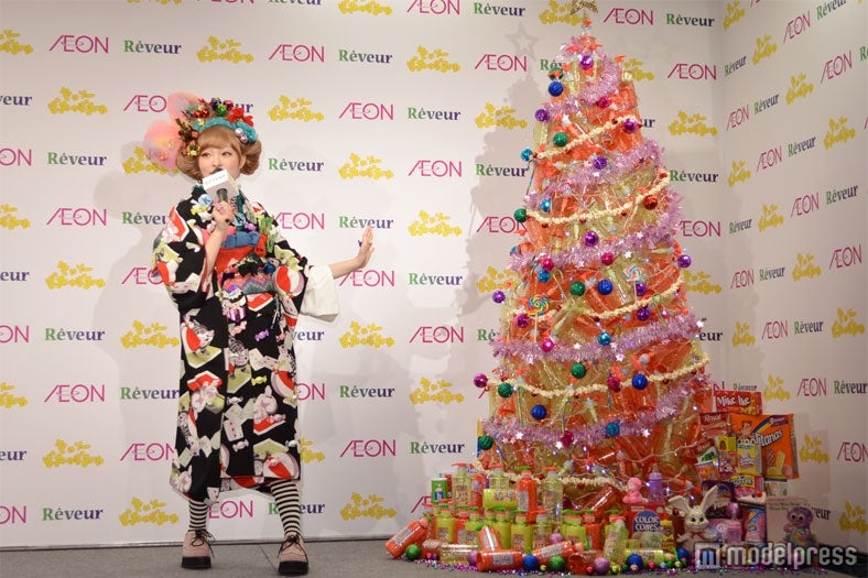 ツリーは「6%DOKIDOKI」ディレクター・増田セバスチャン氏との共作