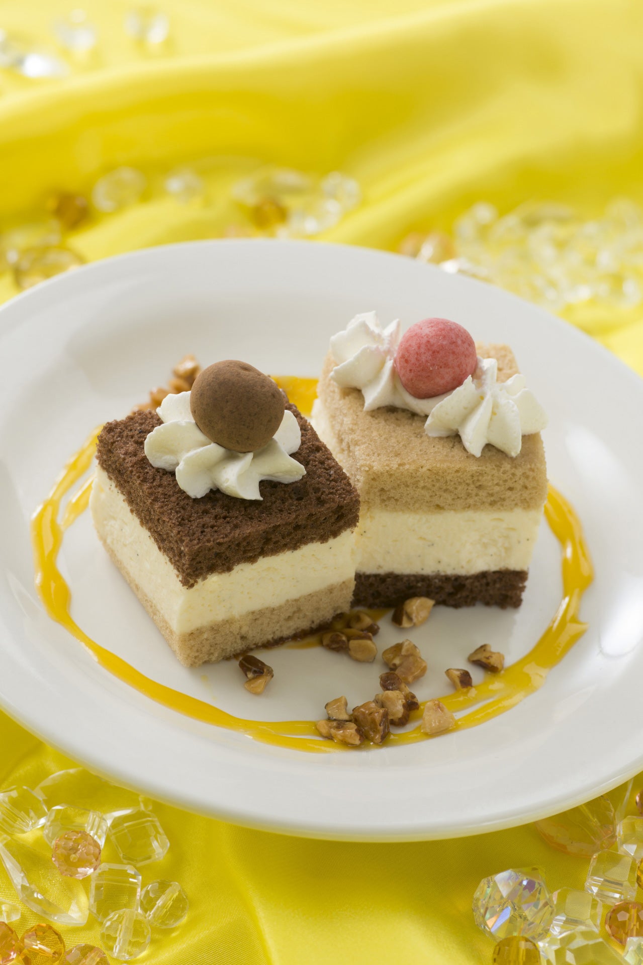 「ホライズンベイ・レストラン」チップ＆デールクリームケーキ（バニラ風味）￥390（C）Disney