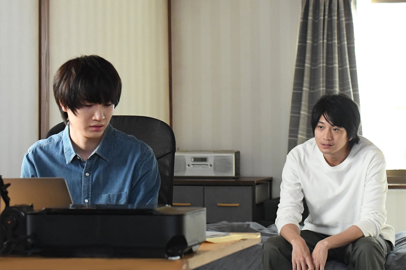 桜田通、向井理（C）TBS