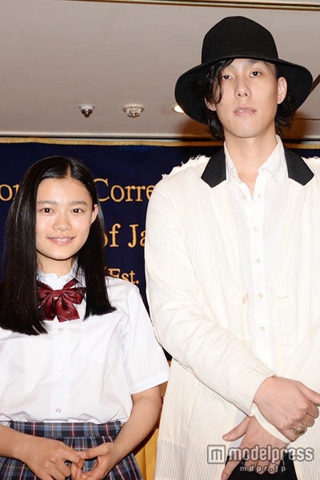 (左から)杉咲花、野田洋次郎