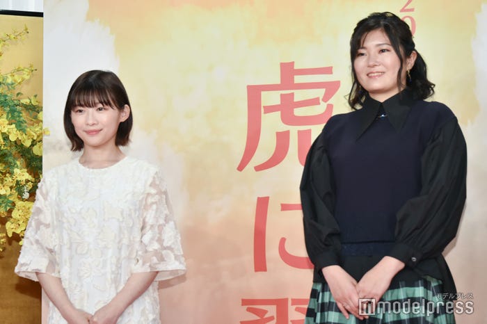 伊藤沙莉、吉田恵里香氏(C)モデルプレス