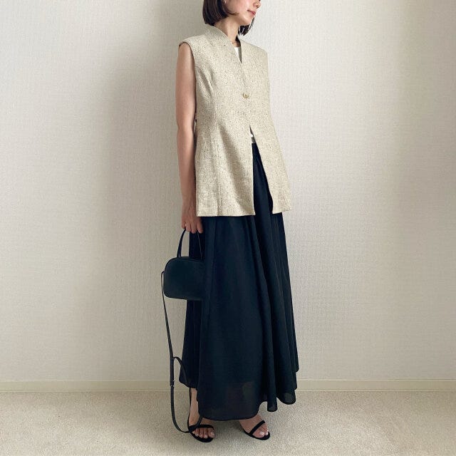 ボリュームフレアロングスカート　ベスト　コーデ