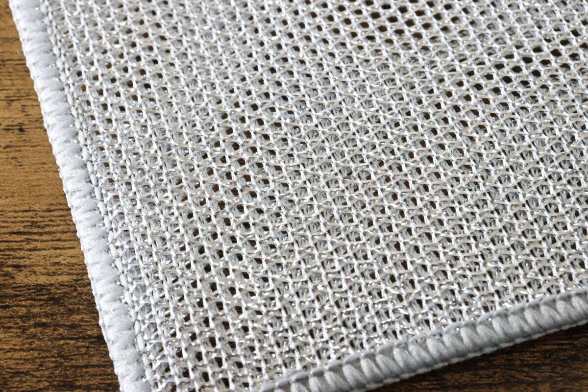 ダイソーのダブルメッシュクロスは粗目のメッシュ地で乾きやすい