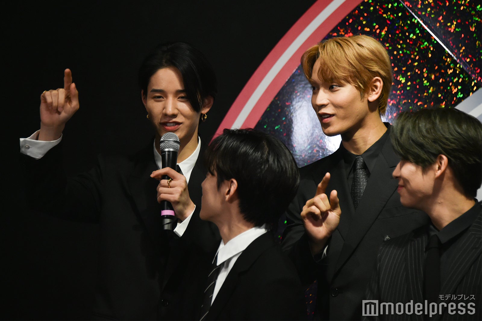 佐藤景瑚の今年の漢字に驚く與那城奨、川尻蓮、川西拓実 （C）モデルプレス