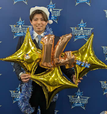 DeNA 東克樹が発した厳しい声「携帯を触りながらストレッチしたり」「気づいたら野球人生終わってるよ」会見で語った「足りないからこそ優勝できない」