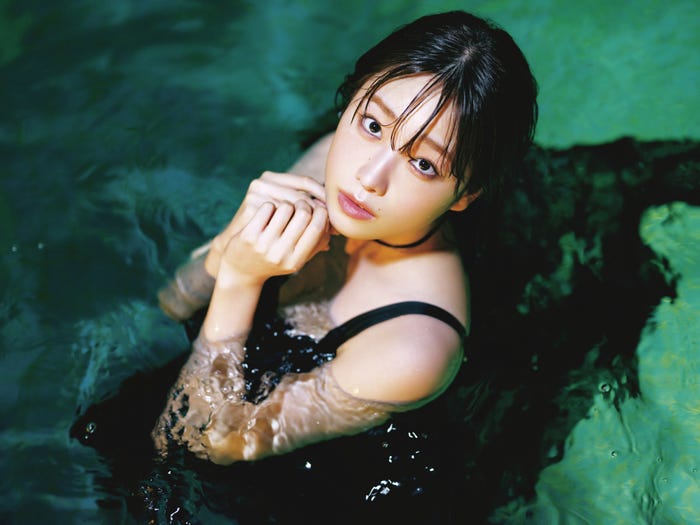 高橋ひかるお気に入りカット(C)高橋ひかる写真集「Adorable」/集英社、撮影/柴田フミコ