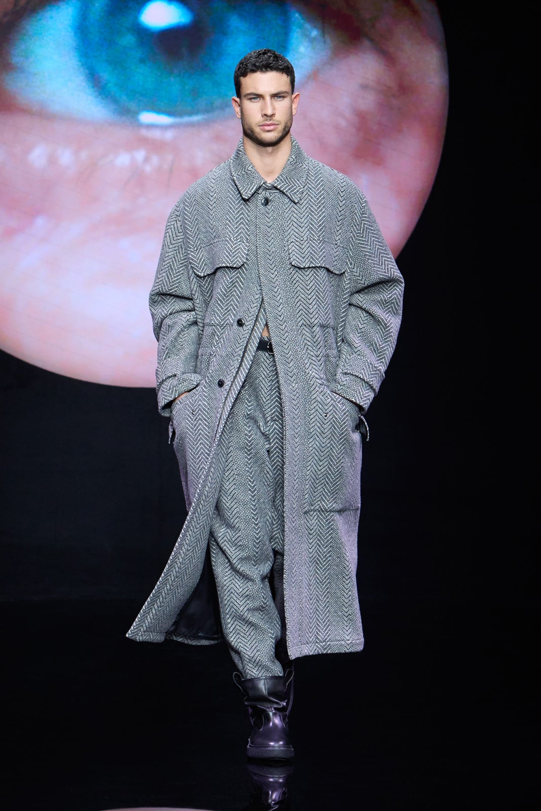 「ジョルジオ アルマーニ」2024秋冬メンズコレクションショー（提供写真）