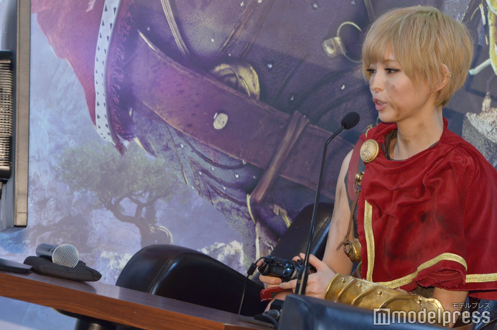 主人公の心情も深く考えながらゲームを進める最上もが （C）モデルプレス