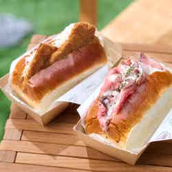 「ソースカツニコパン」税込1,000円、「ローストビーフマウンテン二コパン」税込1,800円(提供画像)