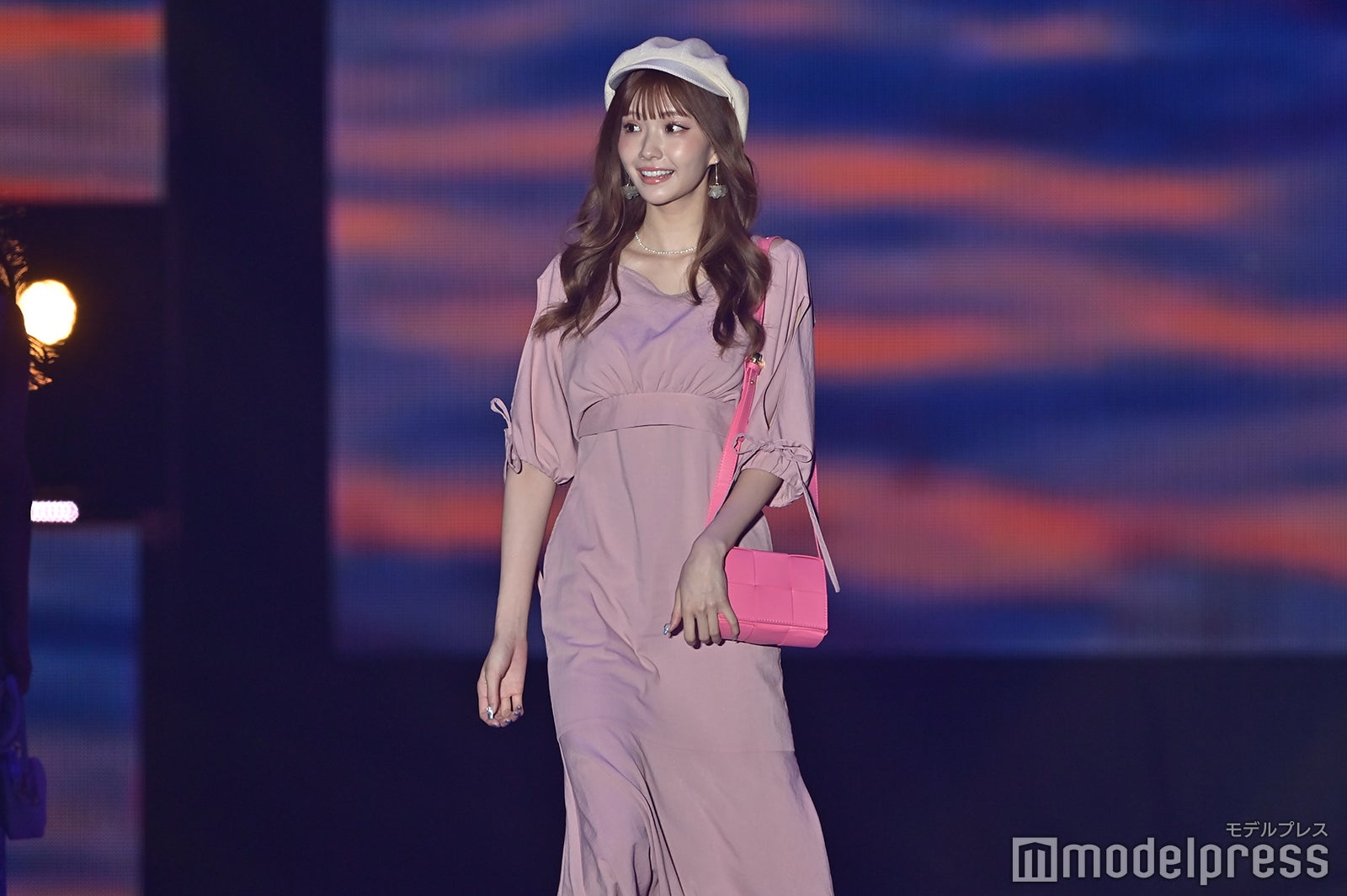 （C）モデルプレス