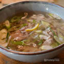 (C)モデルプレス