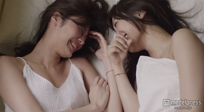 菅野結以＆島袋聖南／かわいえいじ3rdシングル「カゲロウ」MVより