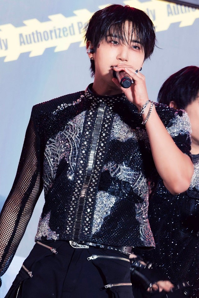 ハン／撮影：田中聖太郎写真事務所