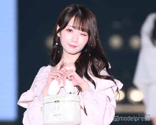 =LOVE大谷映美里、甘めピンクワンピで降臨 ウインクにキュン【関コレ2025A/W】