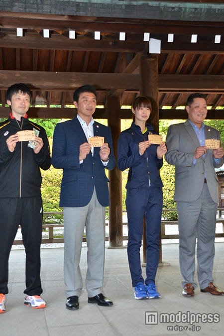 会見の様子/(左から)バレーボール阿部裕太選手、南部正司全日本男子監督、木村沙織選手、眞鍋政義全日本女子監督