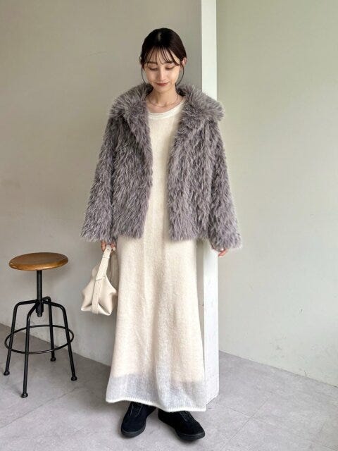 フェミニンコーデ 2025冬大人女性もこもこファーアウターフェミニンコーデ