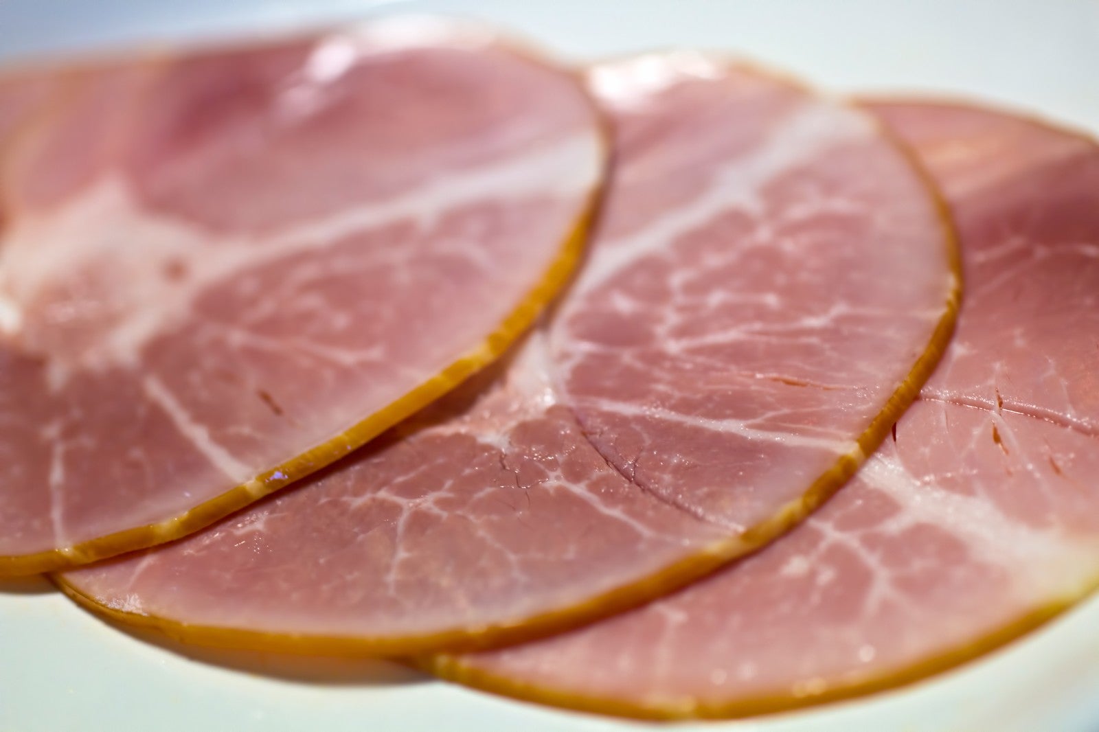 加工食品は避けましょう／photo by  写真素材ぱくたそ（C）すしぱく