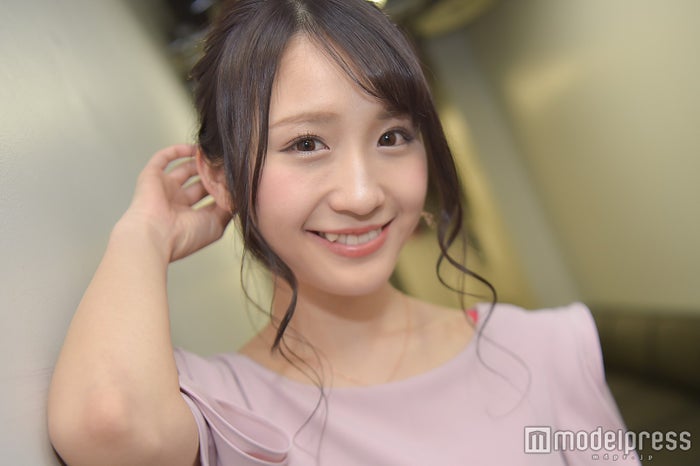 「日本一美しい女子大生」モデルプレス賞は“可愛いすぎる売り子”伊藤愛真さん ファンの心を掴んだワケは?素顔に迫る<モデルプレスインタビュー>