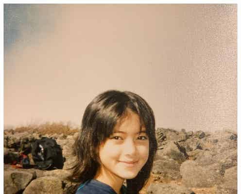 森星、幼少期ショットに絶賛相次ぐ「圧倒的美少女」「すでに完成してる」
