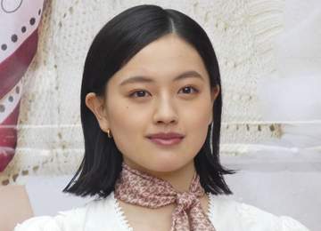 「えー！仲良しだったんだ」朝ドラ主演女優がプライベート米国旅「姉妹みたい」 お揃い小物コーデも「かわいい」