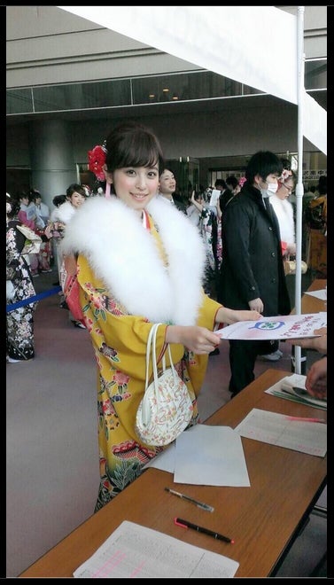 現役青学生モデル久慈暁子が成人 華やか晴れ着で抱負を語る「素敵な大人に」