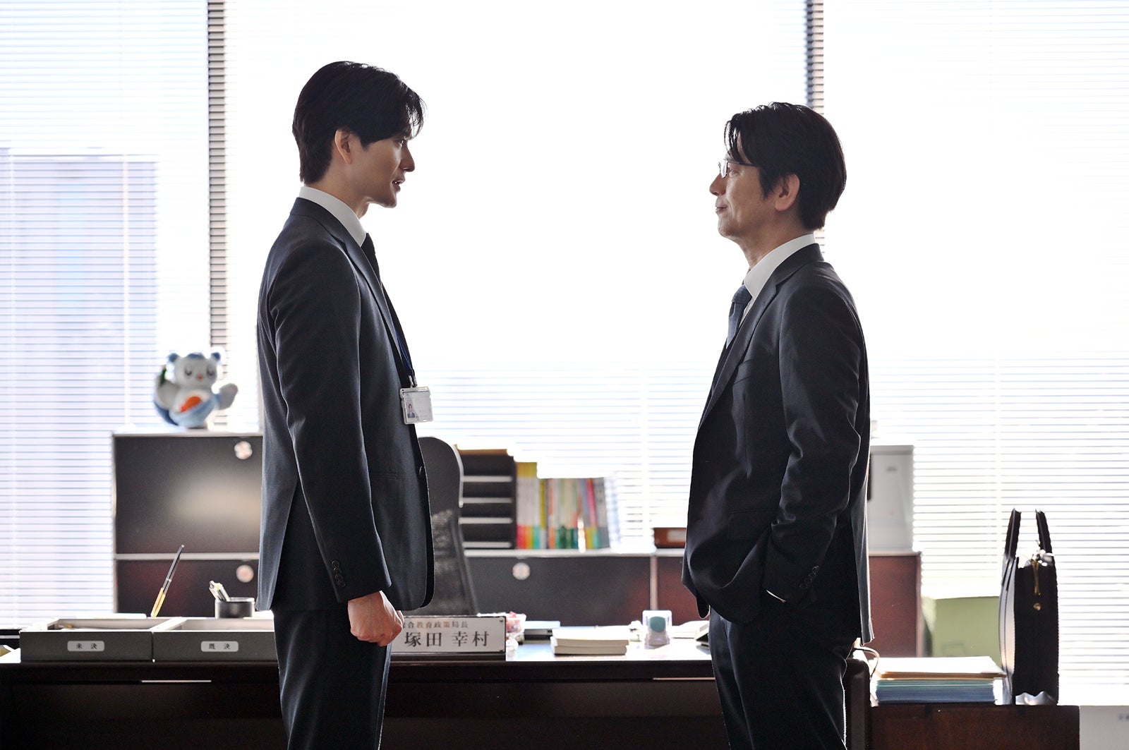 岡田将生、及川光博「御上先生」第8話（C）TBS