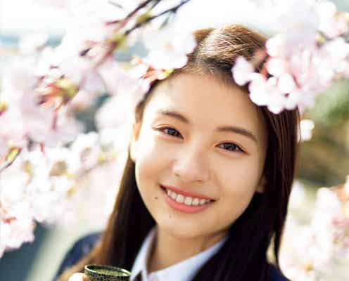出口夏希、高校卒業でラスト制服グラビア