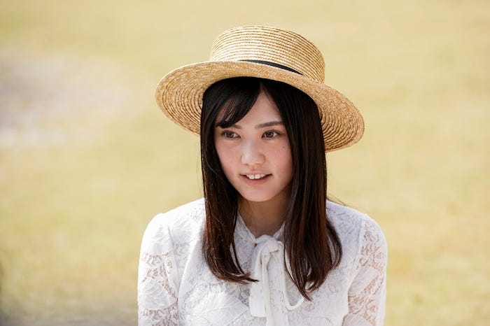 北香那/「黒い乙女Q」より(C)2019AMGエンタテインメント