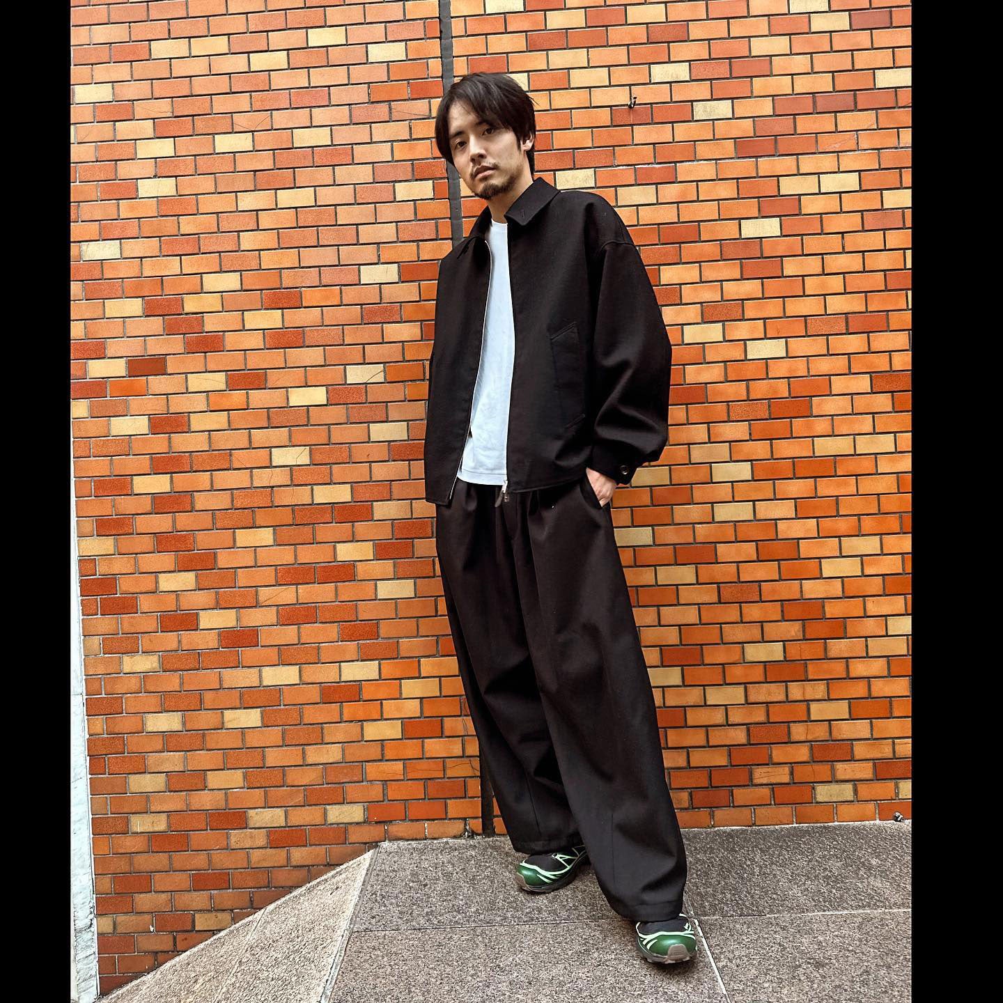 ワイルドな髭姿が印象的な赤楚衛二／Instagramより