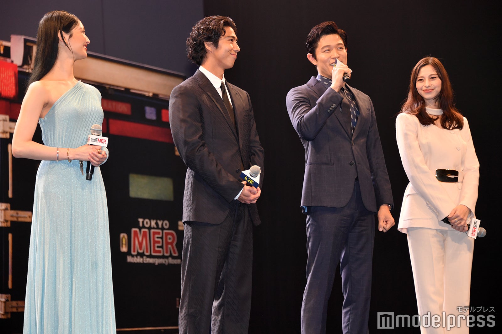 菜々緒、賀来賢人、鈴木亮平、中条あやみ（C）モデルプレス