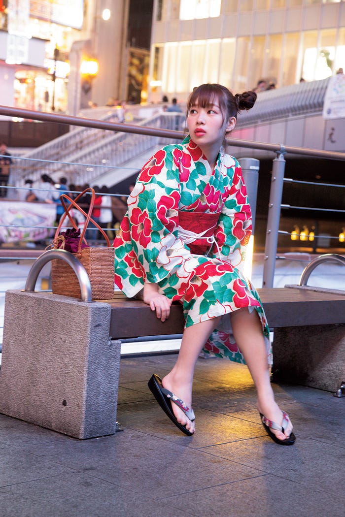 小笠原茉由/撮影:佐賀章広(画像提供:双葉社)