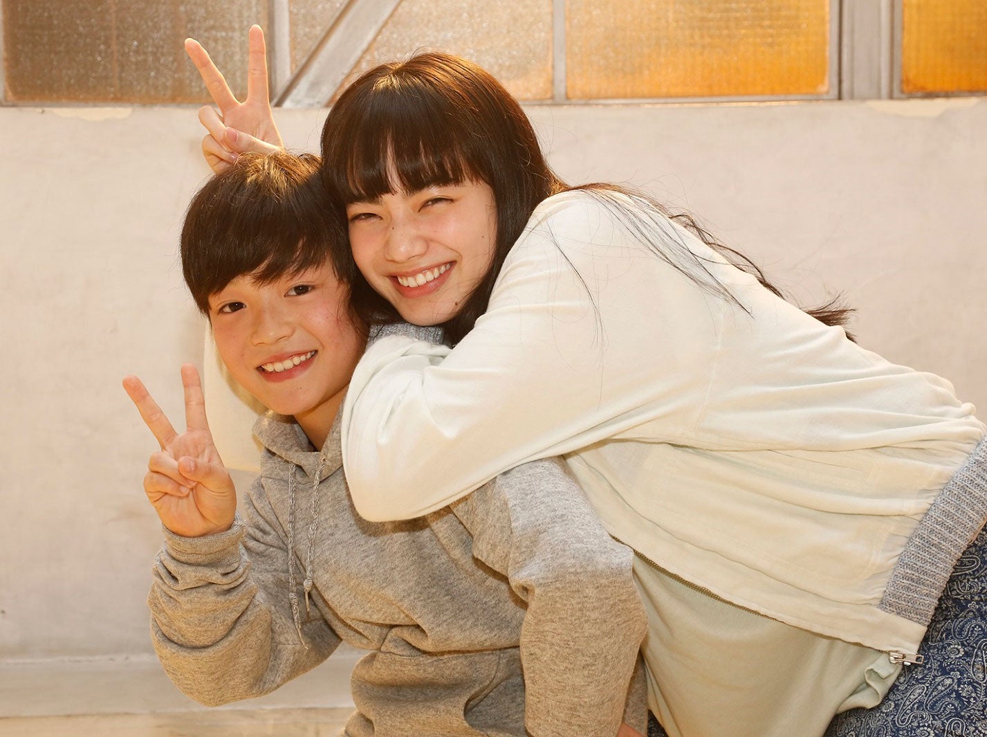 小松菜奈と桐本幸輝（提供写真）