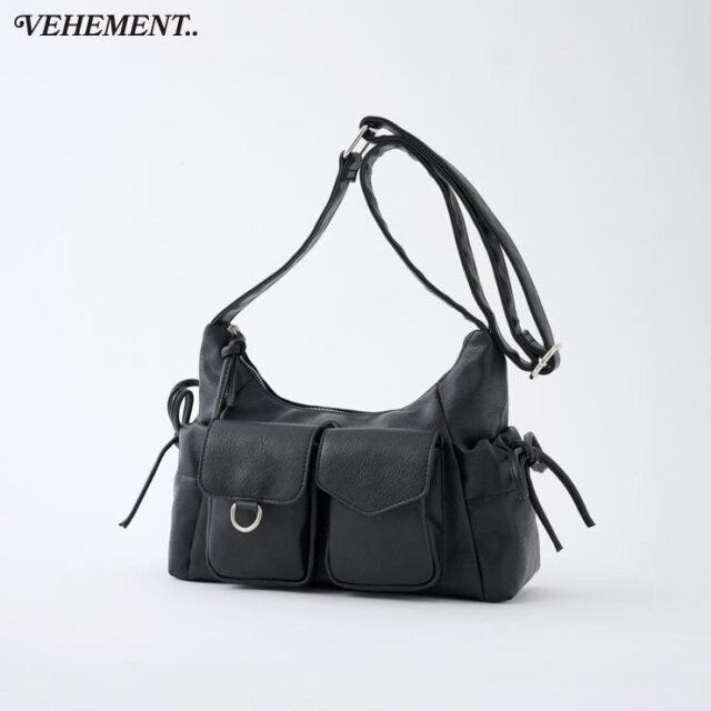 マルチポケットショルダーバッグ 2025しまむら冬高見え黒レディースマルチポケットショルダーバッグ