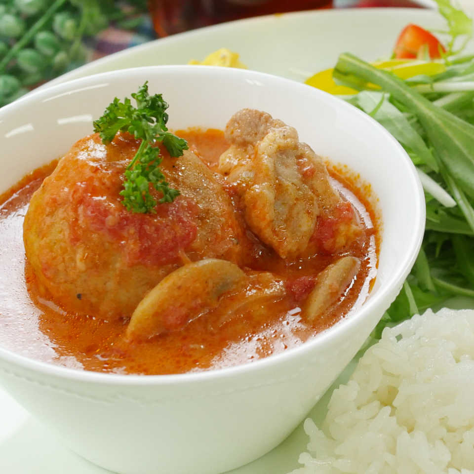 ごろっと濃厚！新じゃが丸ごと「チキンカチャトラ」