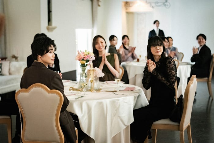 西垣匠、梅澤美波、加藤小夏「失恋カルタ」第1話(C)「失恋カルタ」製作委員会・MBS