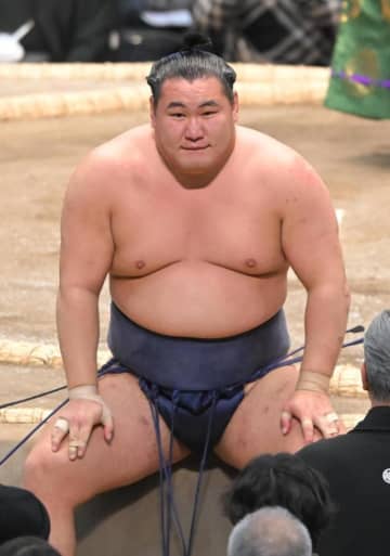 豊昇龍「ああクソッ」モニター台たたき悔しがる、霧島に痛恨黒星で昇進後初優勝遠のく