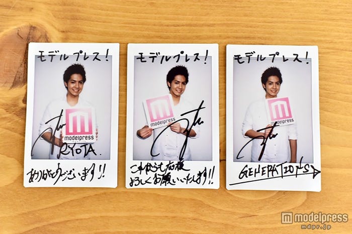 直筆サイン入りチェキ