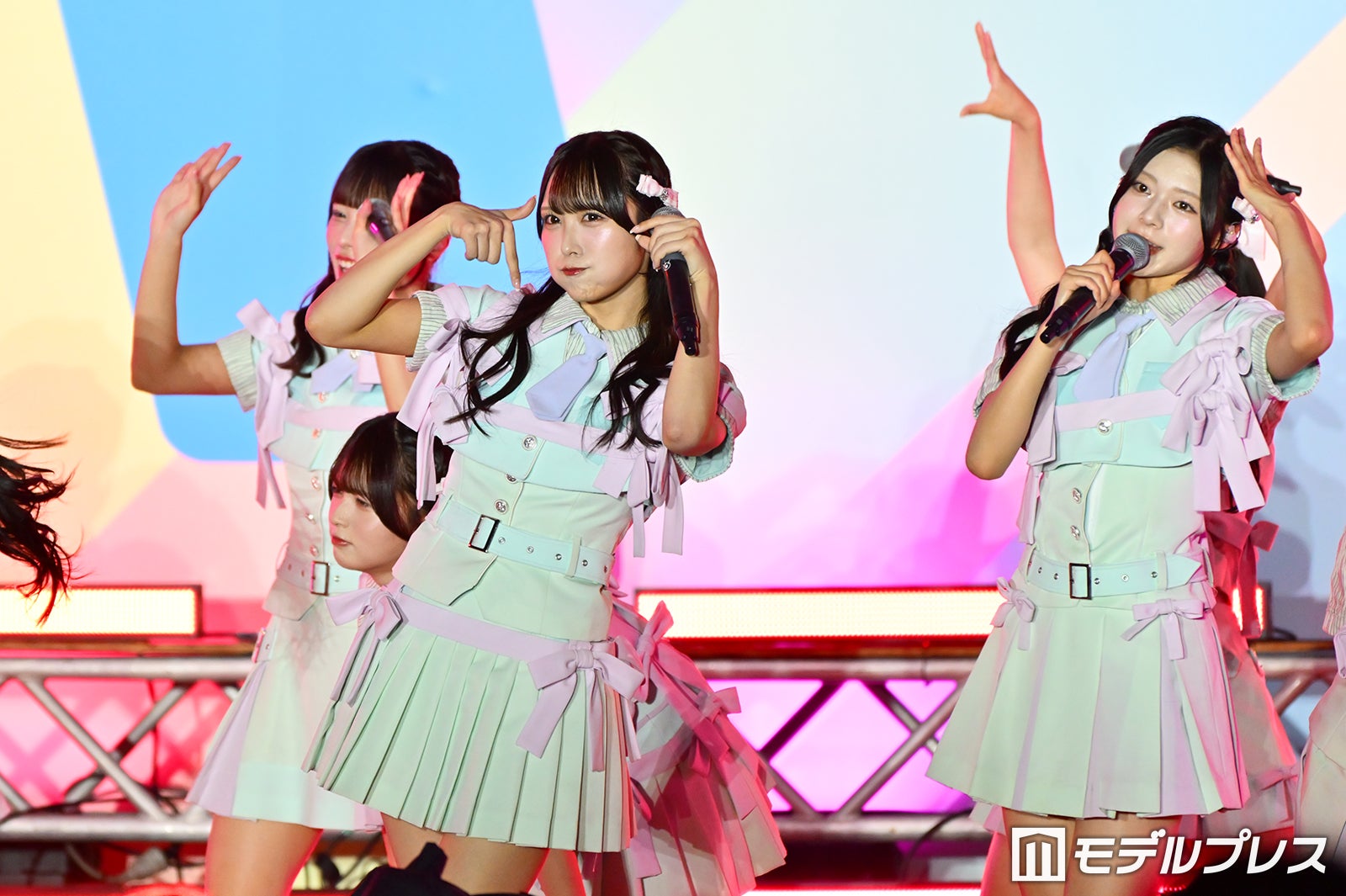 ≒JOY（C）モデルプレス