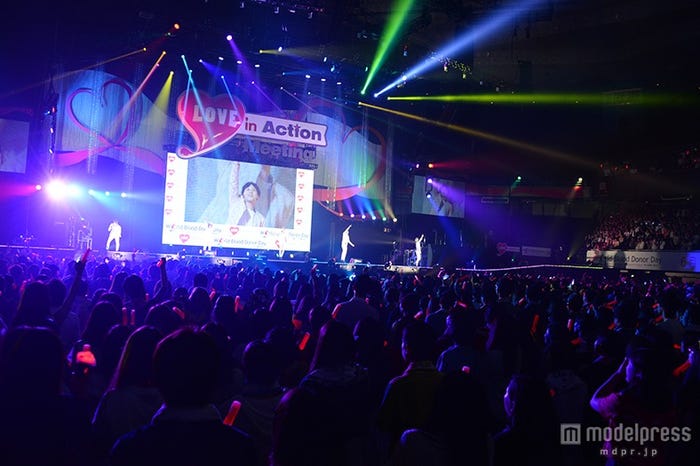 Da-iCEのライブの様子