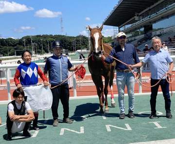 【地方競馬】兵庫の川原正一騎手が国内最年長勝利記録を更新