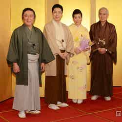結婚報告会見（左から：尾上菊五郎、尾上菊之助、波野瓔子さん、中村吉右衛門）