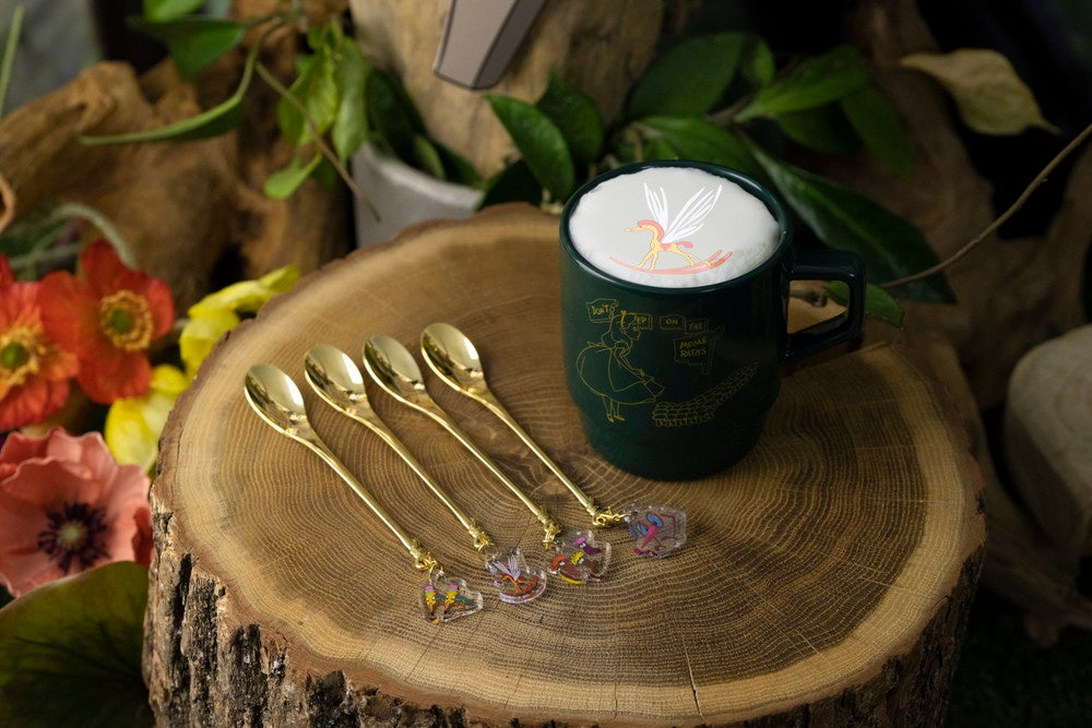 ＜アリス＞焦がしバターホットミルク（C）Disney