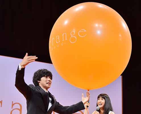 土屋太鳳&山崎賢人「まれ」コンビ息ぴったり!スリリング展開に「今年一番汗かいた」
