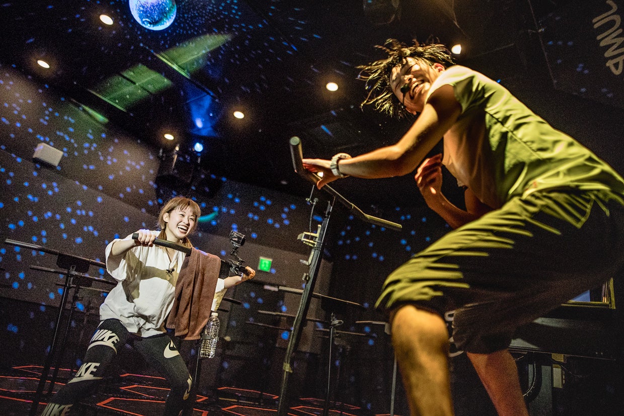 トランポリンを使ったエクササイズ（写真提供：MBS）